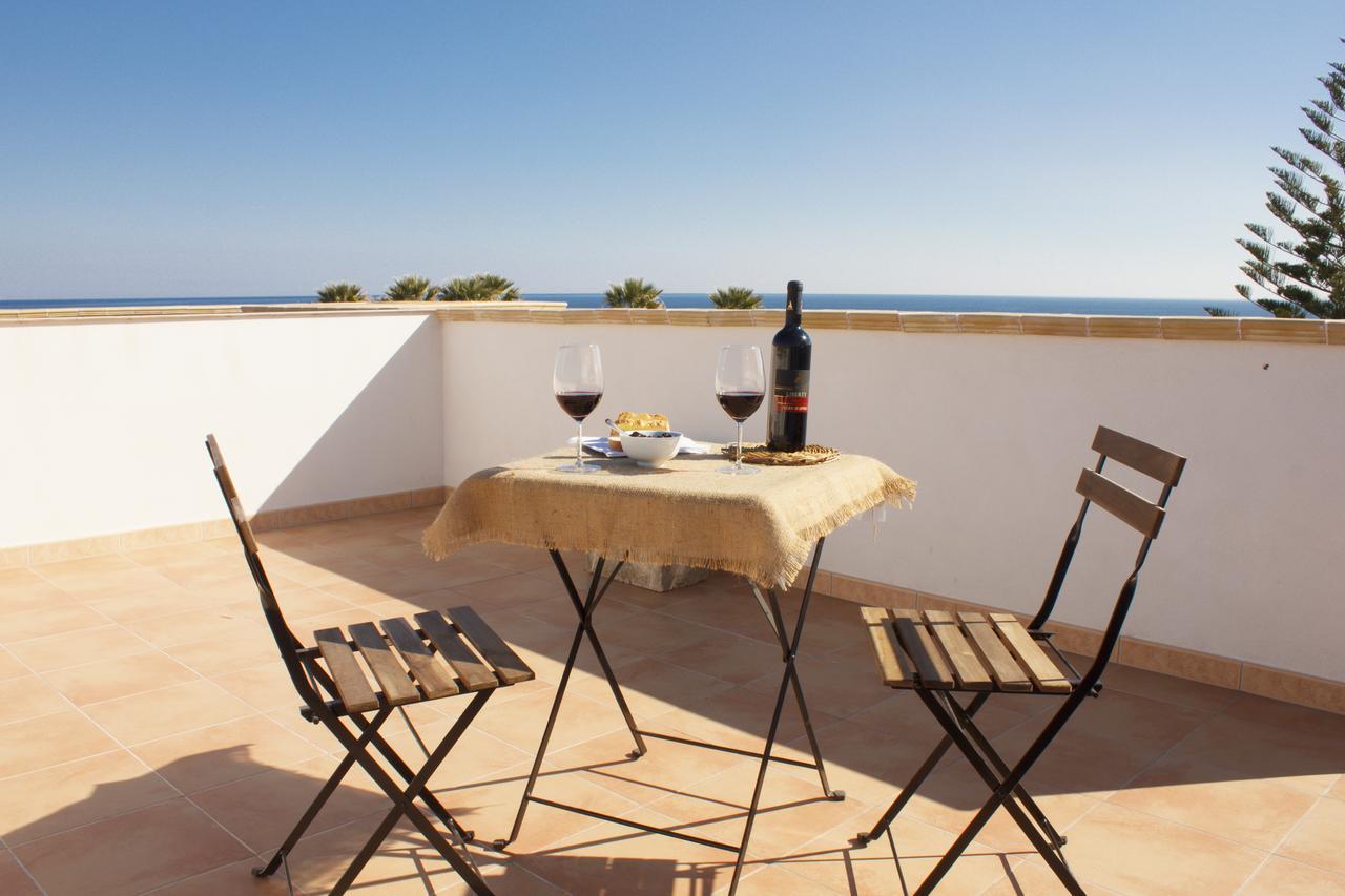 Casa Le Pigne Vakantiehuis Avola